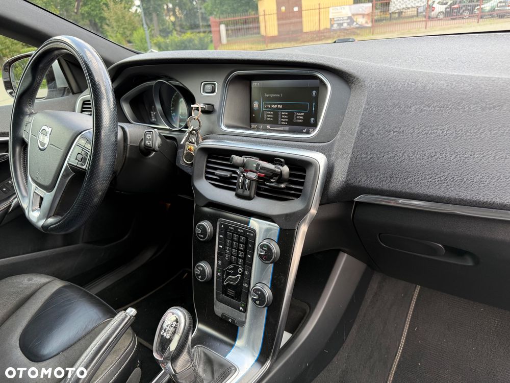 Volvo V40 D2 R-Design Summum - 22