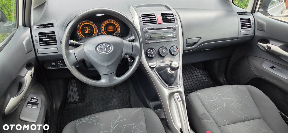 Toyota Auris 1.33 VVT-i Life - 20