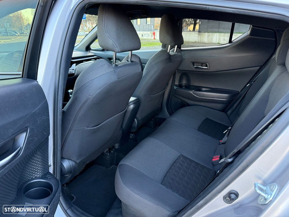 Toyota C-HR 1.8 Hybrid Square Collection - 23