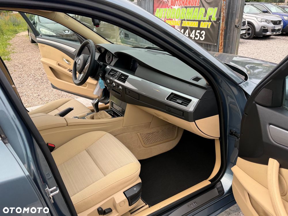 BMW Seria 5 520i Edition Exclusive - 17