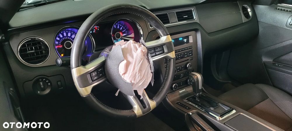 Ford Mustang 3.7 V6 - 8