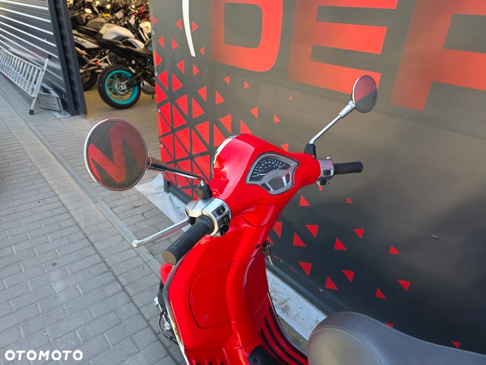 Piaggio Vespa - 18