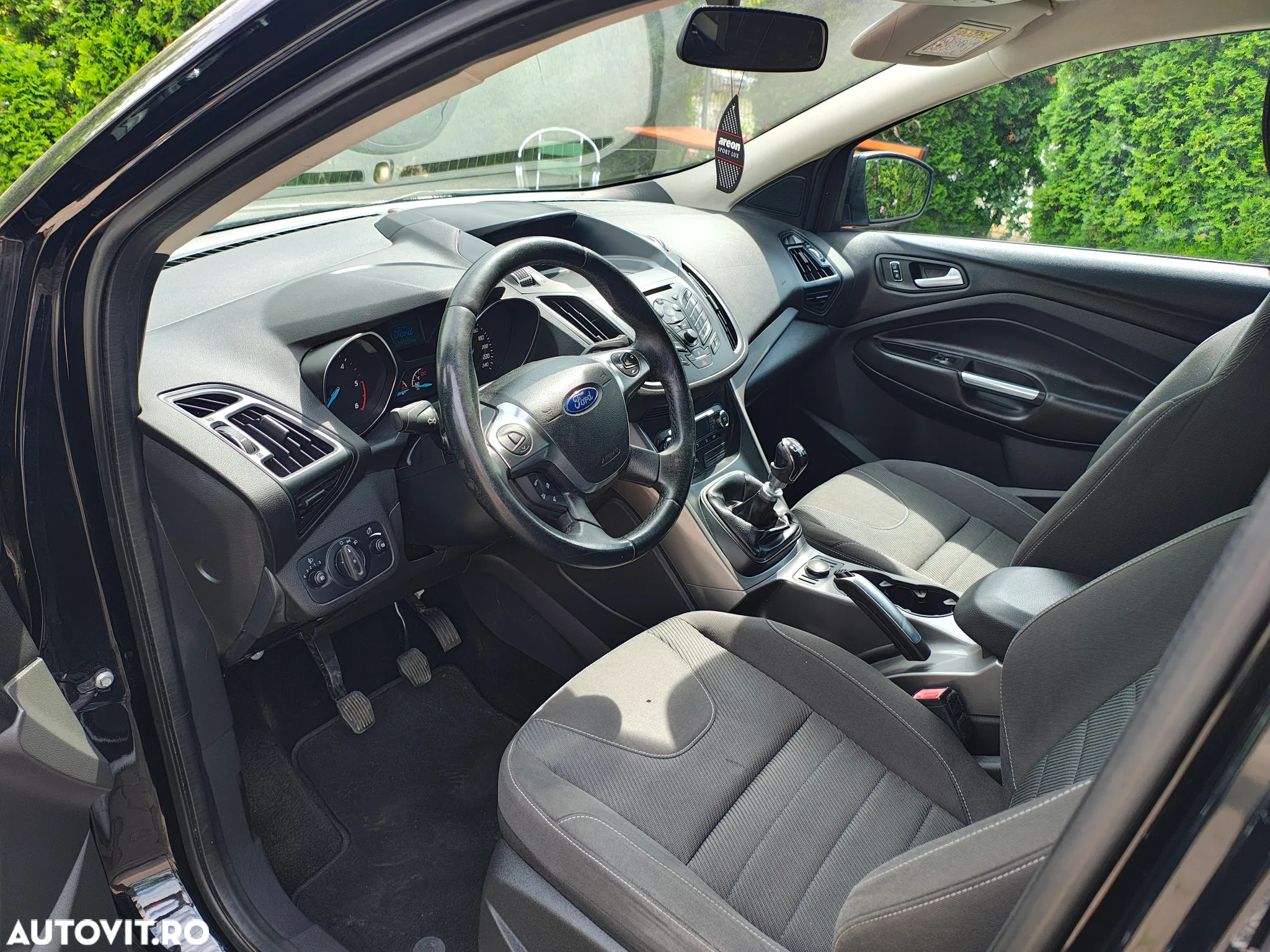 Ford Kuga 2.0 TDCi 2x4 Titanium - 7