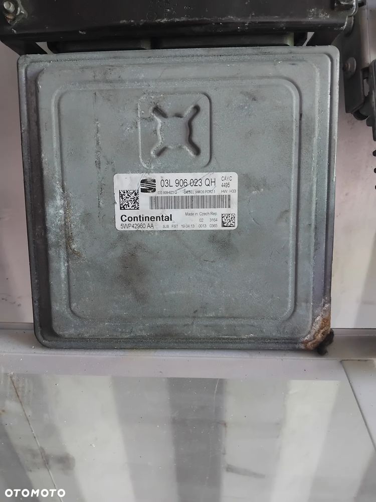 Sterownik silnika ECU 03L906 023 PR MM DQ QH - 4