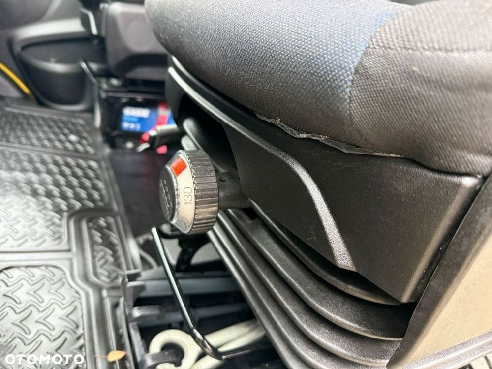 Iveco 2020/Daily/Winda BAR/Średni/manual/Klima/Tempomat/Business Pakiet - 15