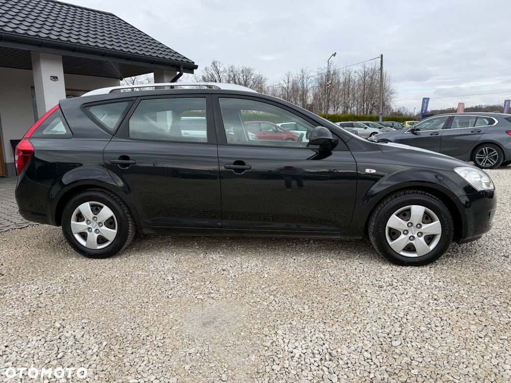 Kia Ceed 1.6 L - 10