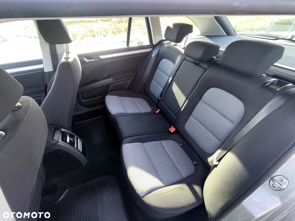 Skoda Superb 2.0 TDI Ambition - 14