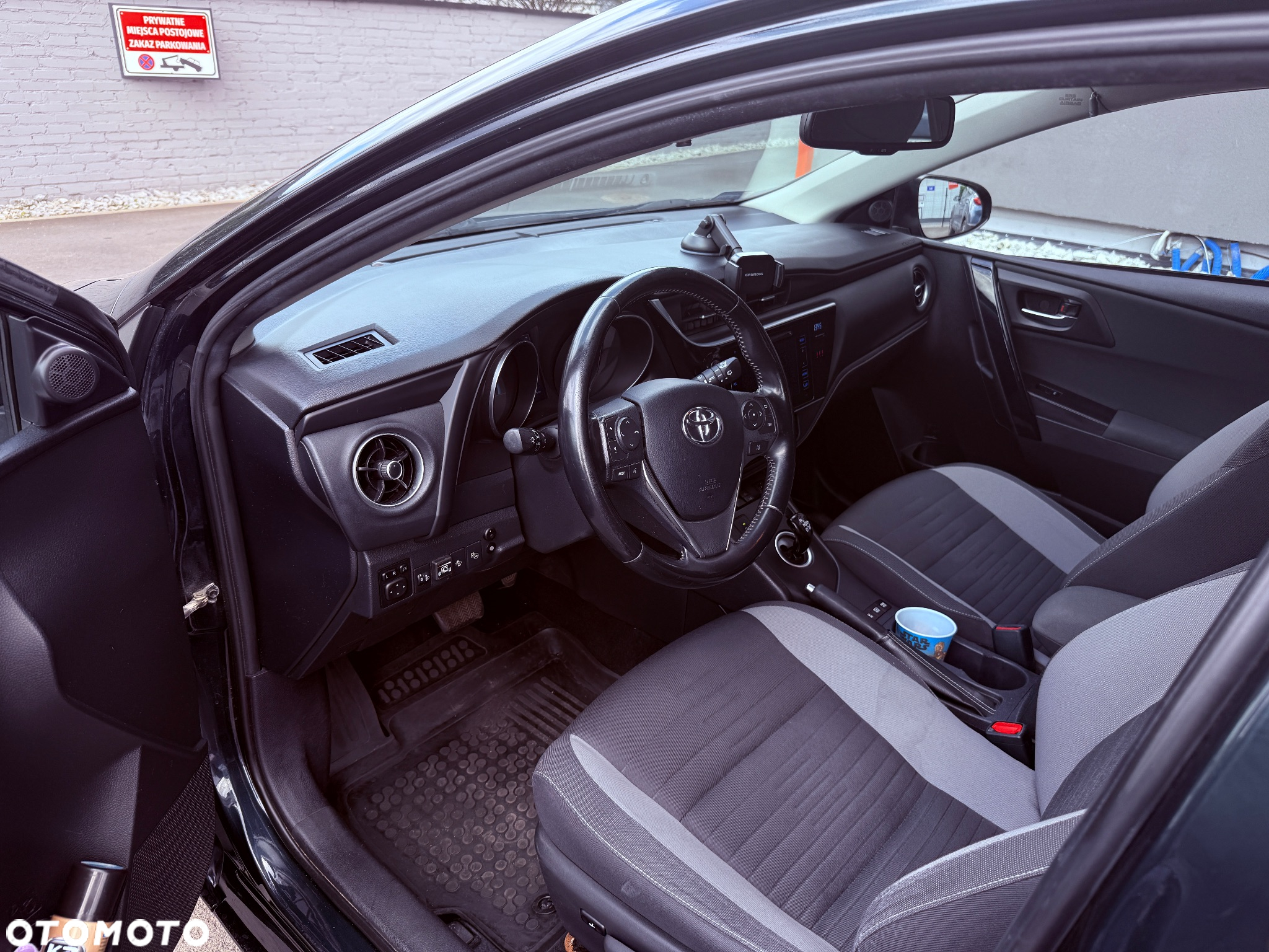 Toyota Auris Hybrid 135 Premium - 4