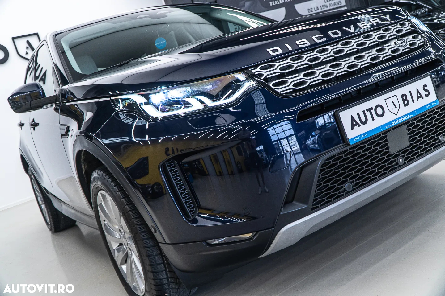 Land Rover Discovery Sport 2.0 D200 MHEV SE - 28