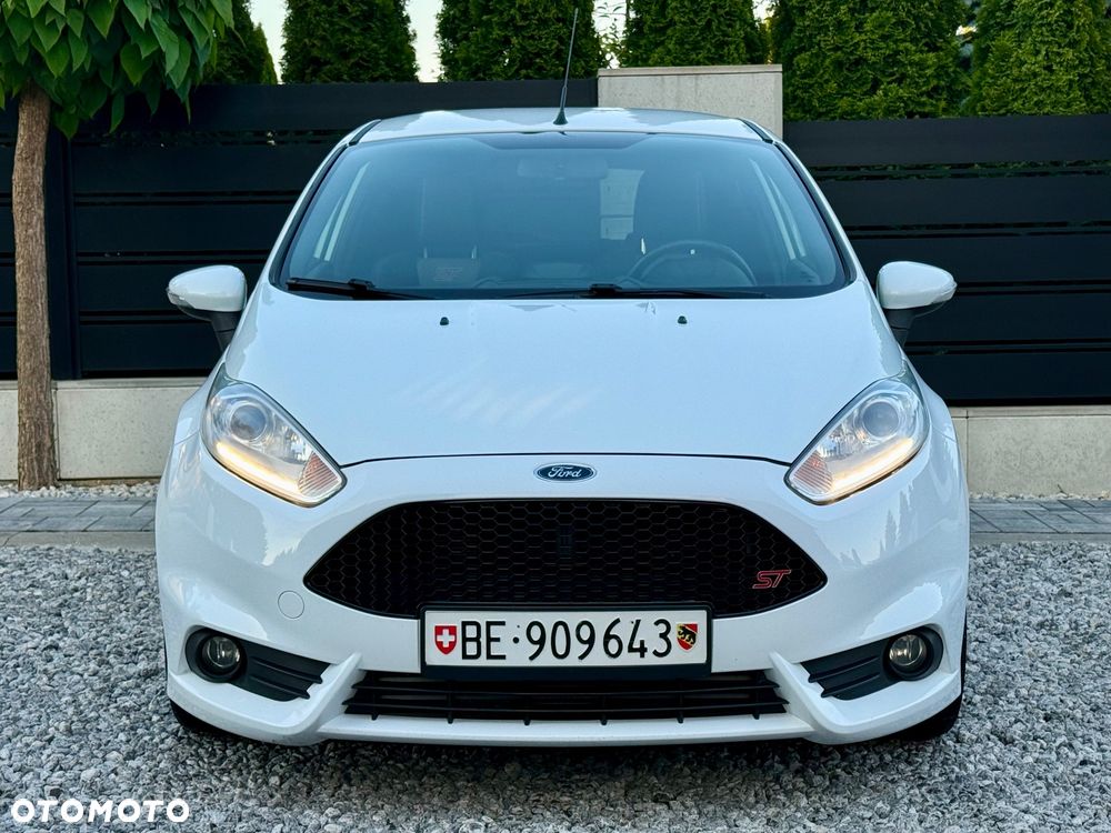 Ford Fiesta 1.6 EcoBoost ST - 4