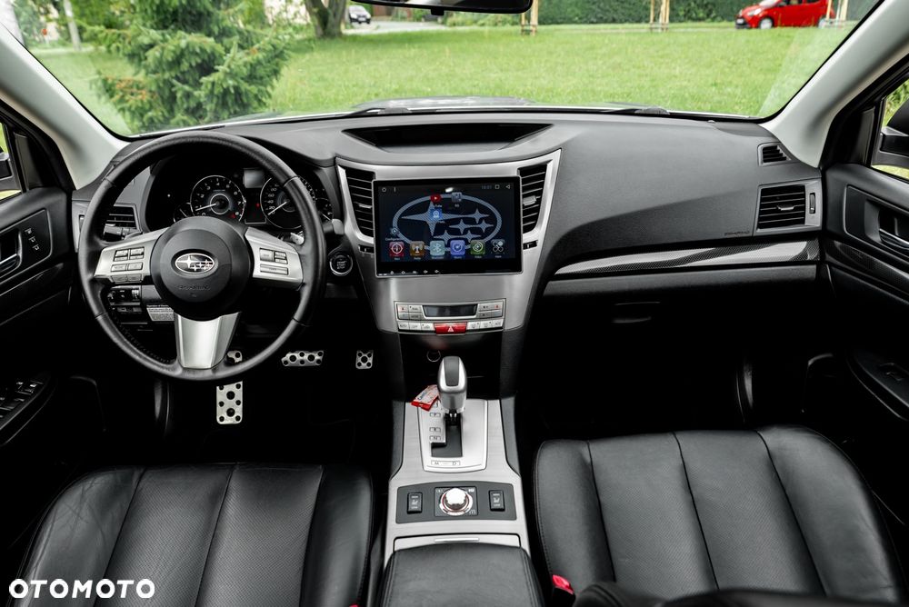 Subaru Legacy 2.5i GT - 28