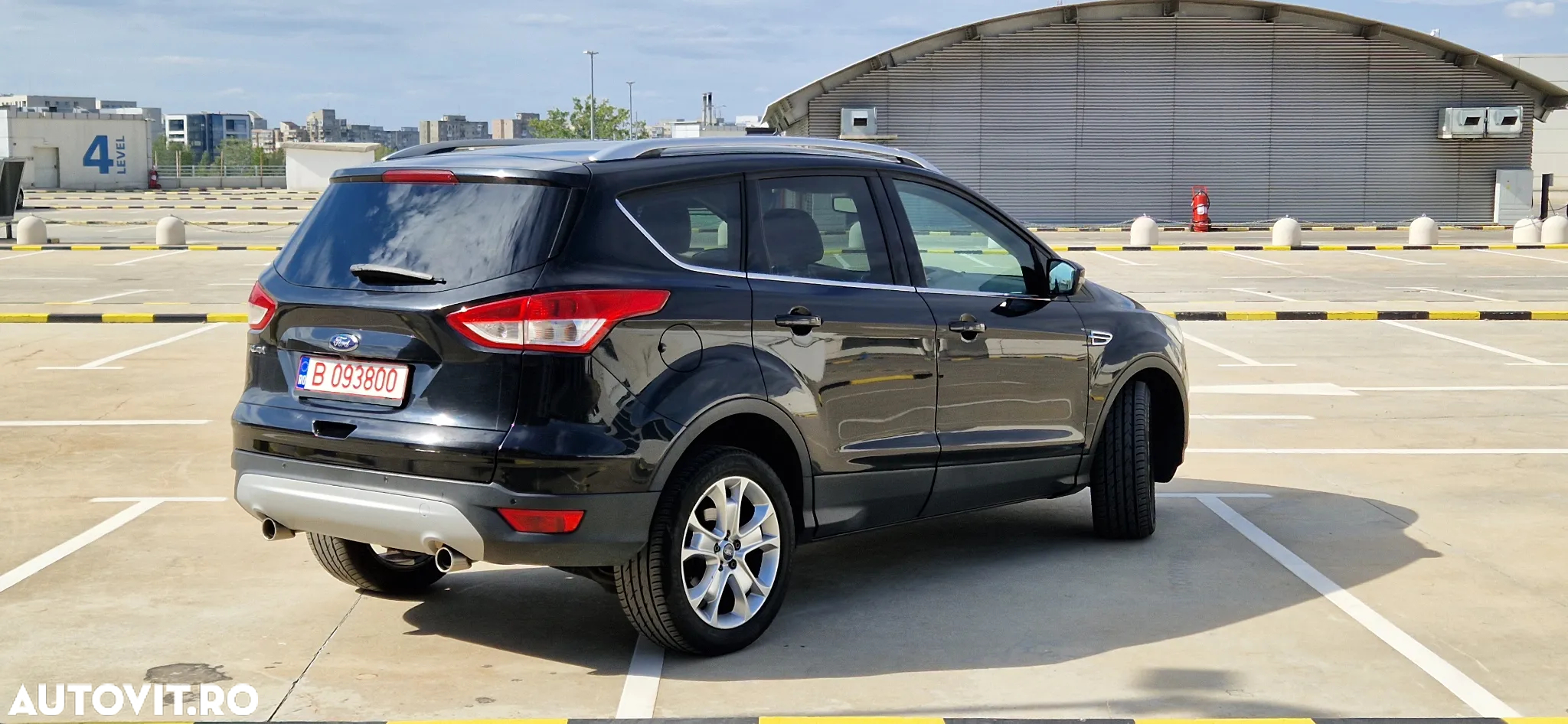Ford Kuga 2.0 TDCi 4WD Powershift Titanium - 3