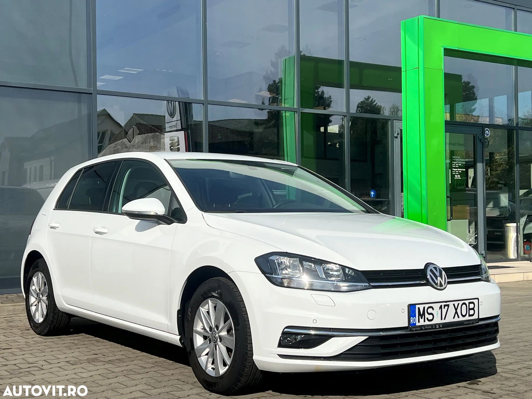 Volkswagen Golf 1.0 TSI Comfortline - 1