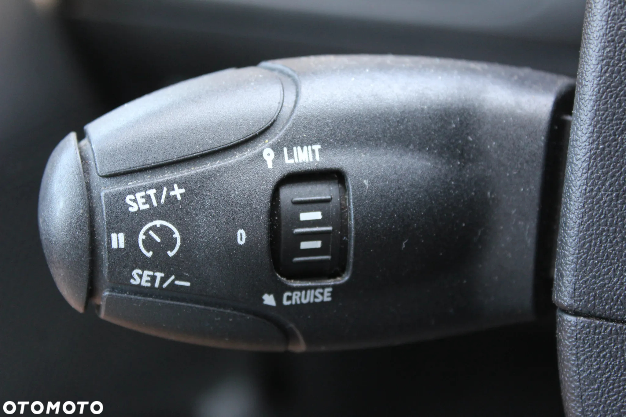 Peugeot 2008 1.2 Pure Tech Allure S&S EAT6 - 21