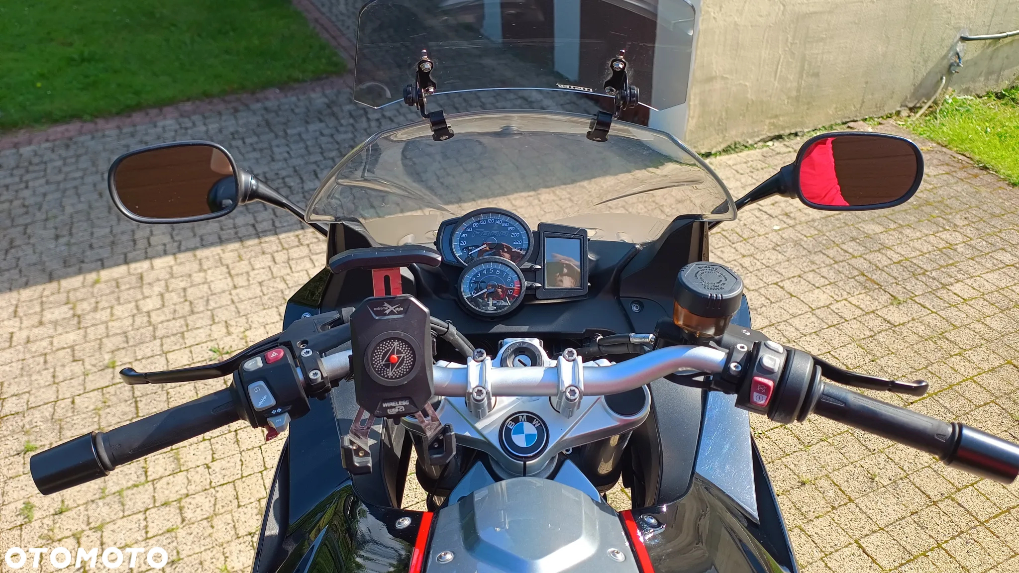 BMW F - 4
