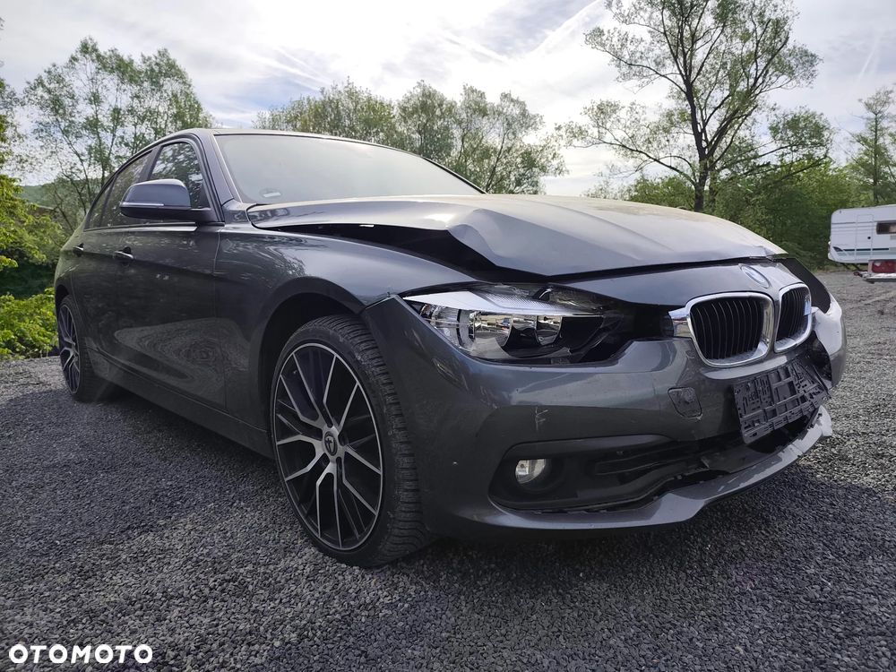 BMW Seria 3 330d xDrive Luxury Line - 9