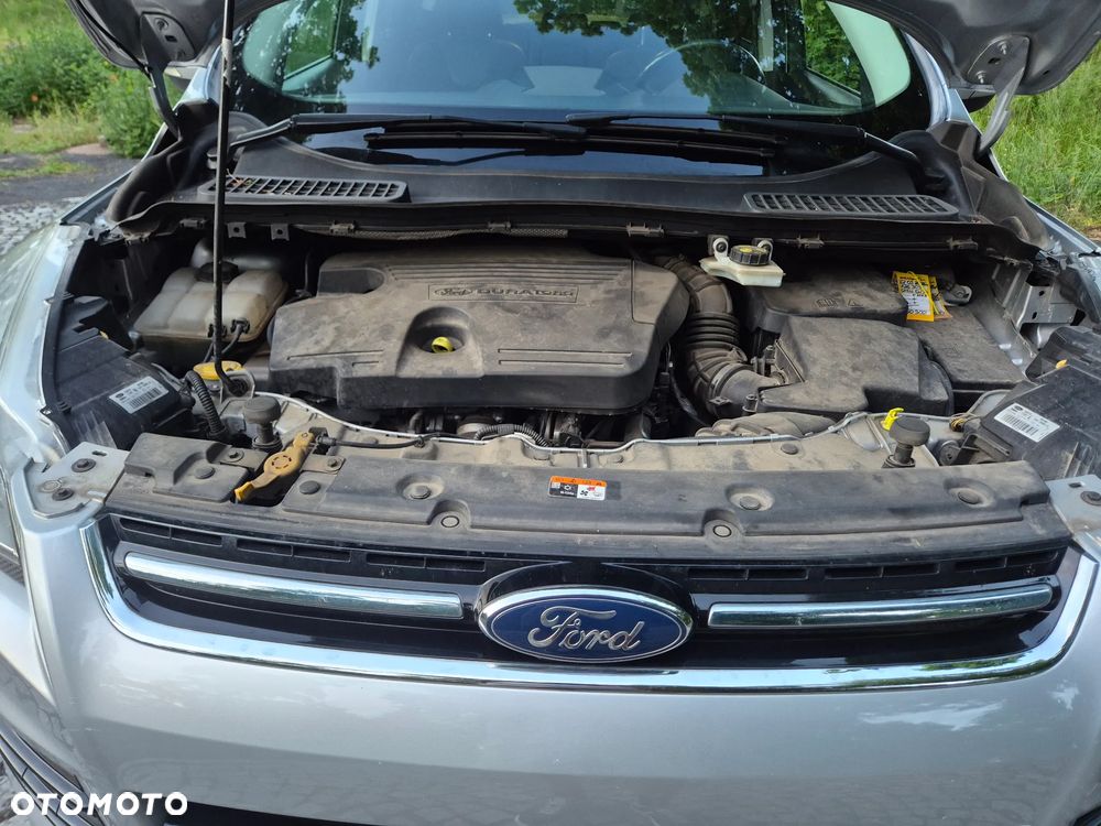 Ford Kuga 2.0 TDCi 2x4 Titanium - 27