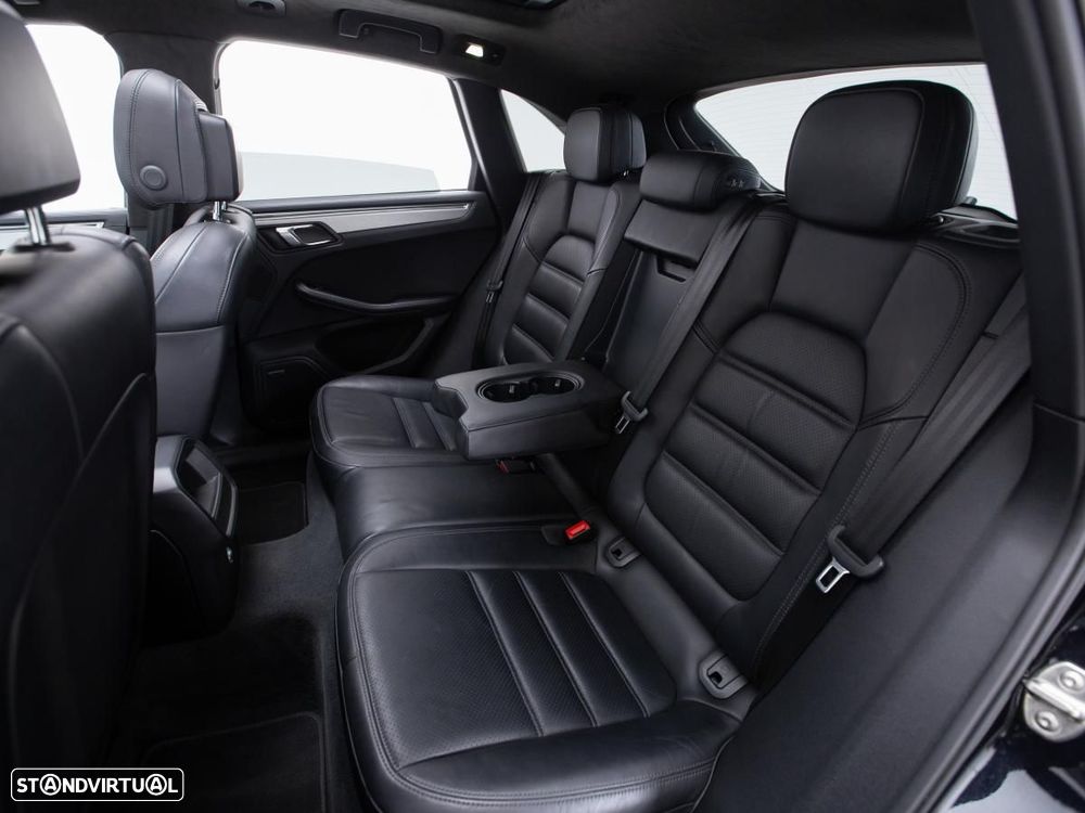 Porsche Macan Turbo - 12