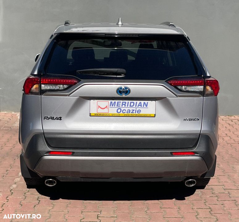 Toyota RAV4 - 6