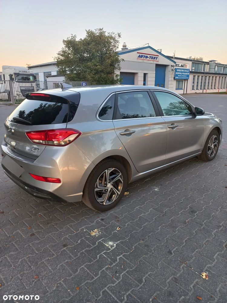 Hyundai i30 1.5 DPI Smart - 4