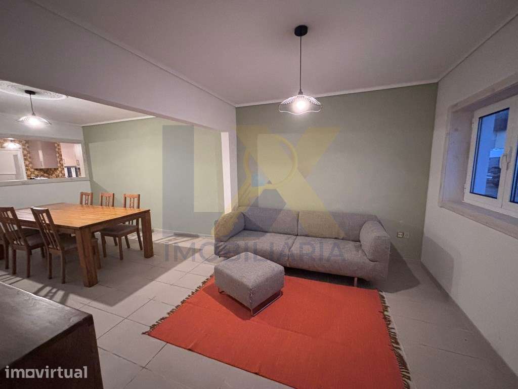 Excelente Moradia Térrea T2+1 com quintal, muito bem localizado na ... - Grande imagem: 2/15
