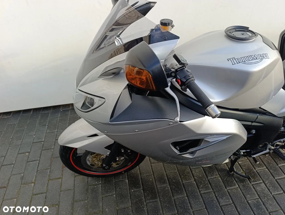 Triumph Sprint - 12