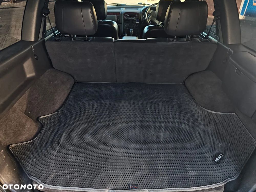 Jeep Grand Cherokee - 9