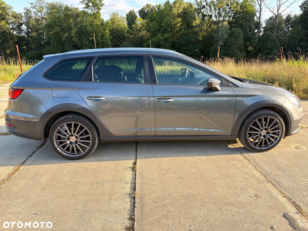 Seat Leon 2.0 TDI X-Perience S&S 4Drive - 3