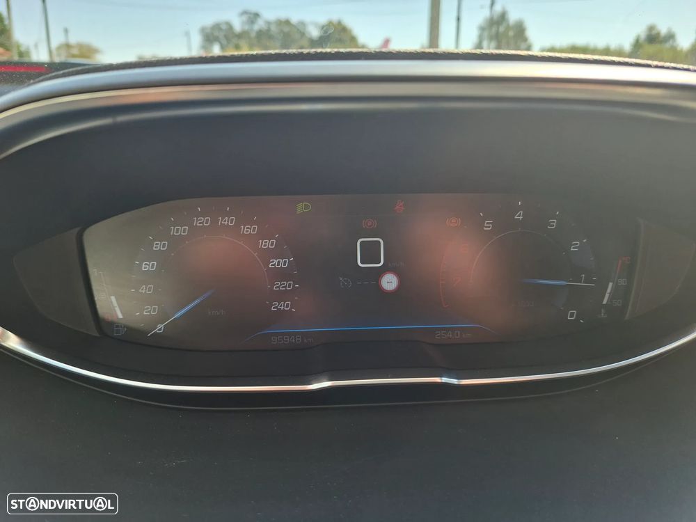 Peugeot 3008 PureTech 130 Stop & Start GPF Allure - 46