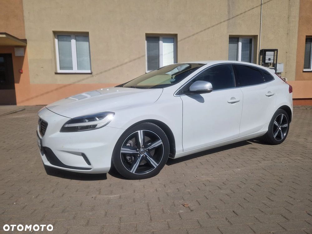 Volvo V40 D3 Geartronic RDesign - 19