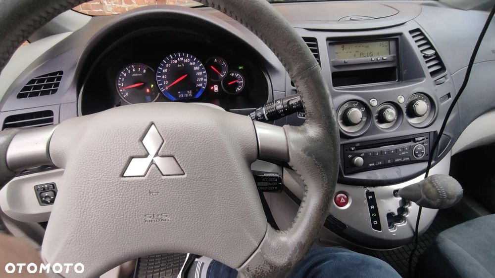 Mitsubishi Grandis 2.4 Automatik Invite - 11