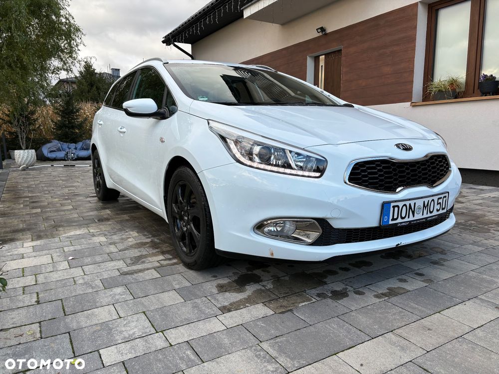 Kia Ceed - 9