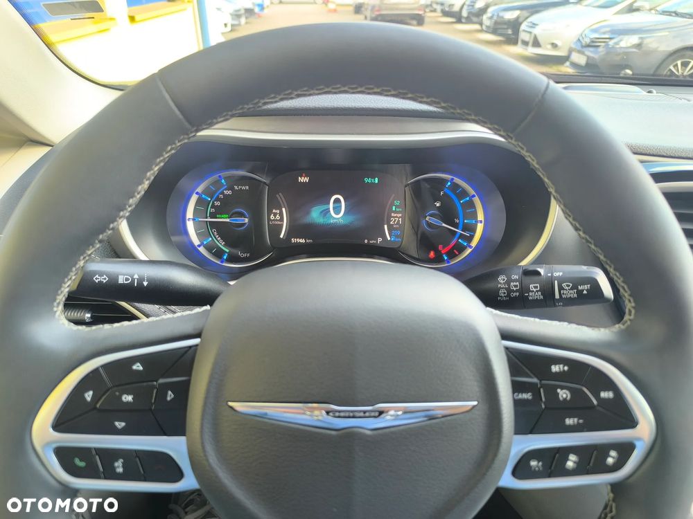 Chrysler Pacifica - 13