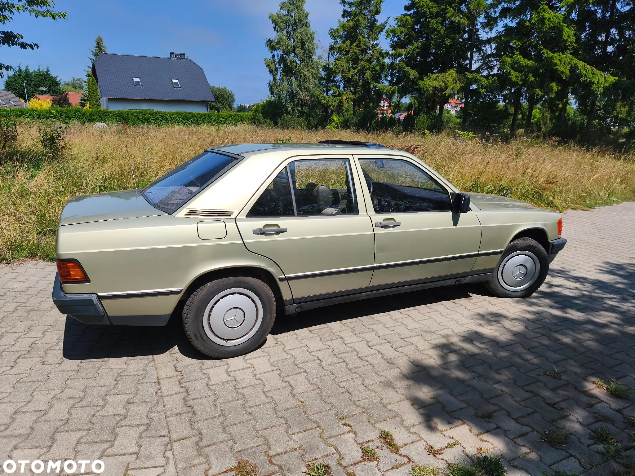 Mercedes-Benz W201 (190) - 8