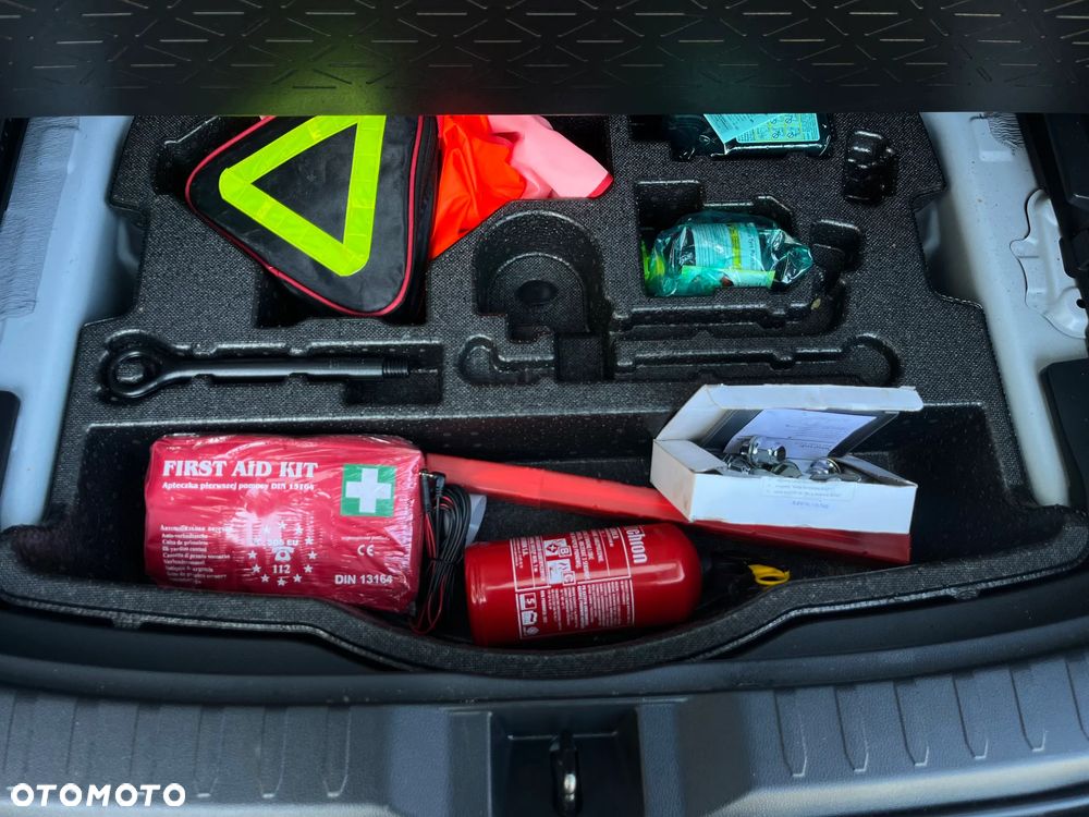 Toyota RAV4 2.5 Hybrid Comfort 4x2 - 32