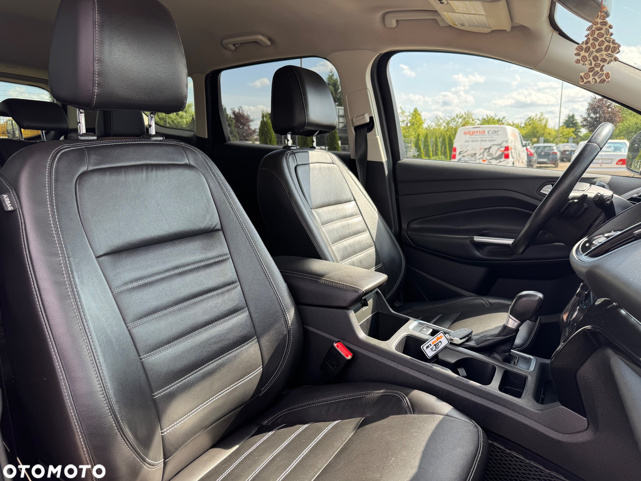 Ford Escape 2.0 EcoBoost AWD Titanium - 29