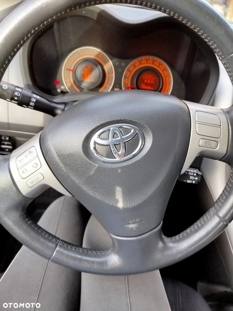 Toyota Auris - 33