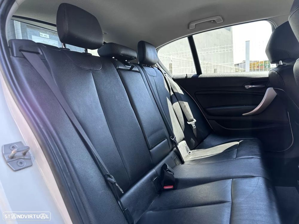 BMW 116 d Sport Line - 28