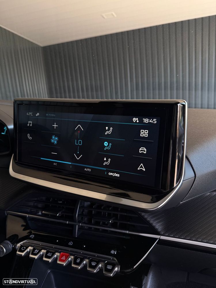 Peugeot e-2008 50 kWh Active - 17