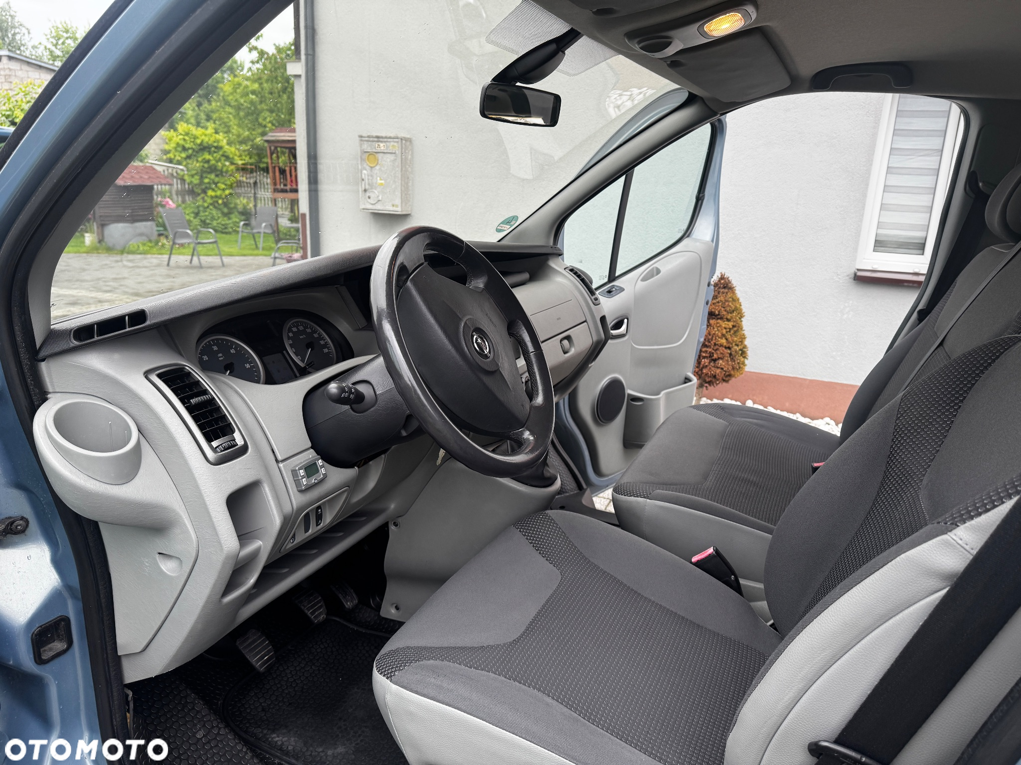 Opel Vivaro L2H1 2.9t - 7