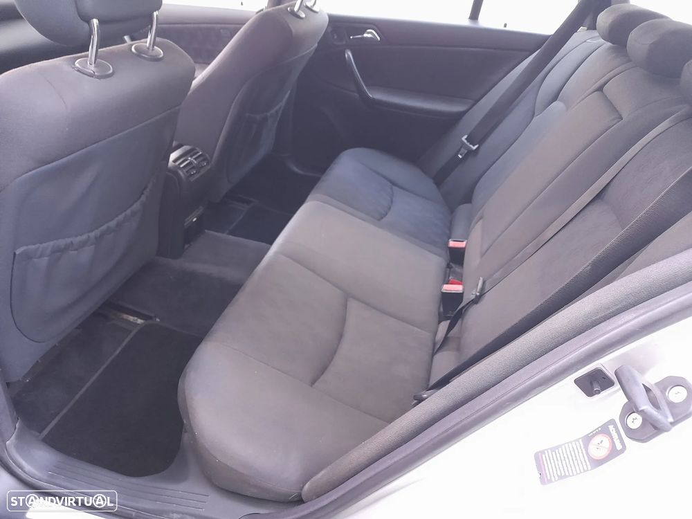 Mercedes-Benz C 220 - 12