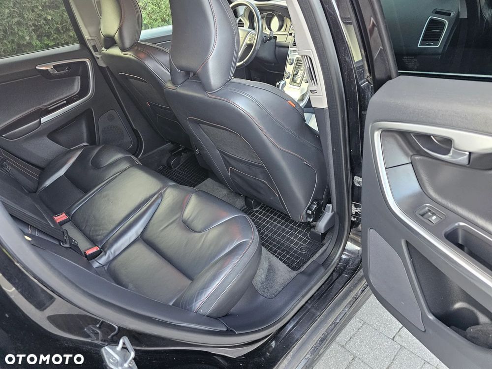 Volvo XC 60 D4 Drive-E Ocean Race - 21