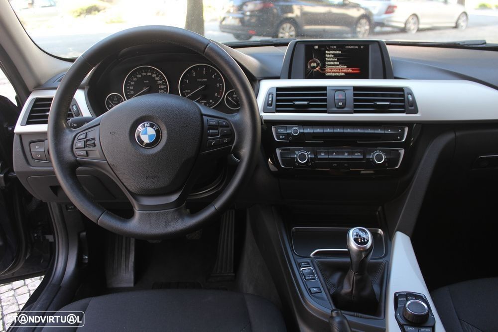 BMW 320 d Touring EfficientDynamics - 13
