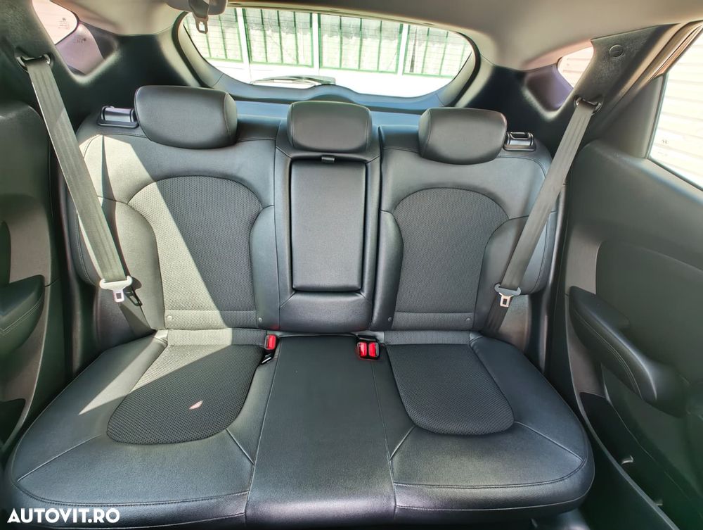 Hyundai ix35 1.6 GDi 2WD Comfort - 12