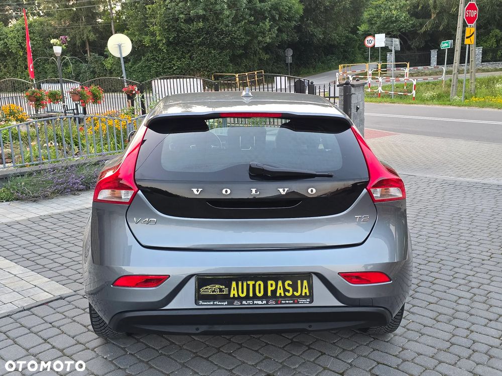 Volvo V40 T2 Drive-E Summum - 17