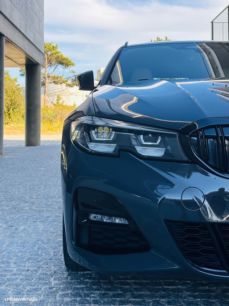BMW 3 Series 2019 photo 3