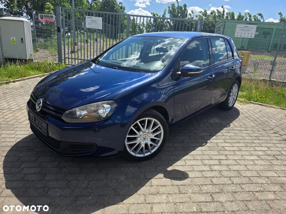 Volkswagen Golf - 1