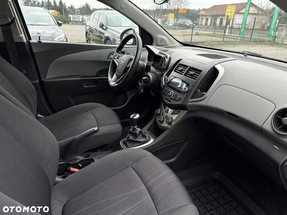 Chevrolet Aveo 1.6 LTZ - 11
