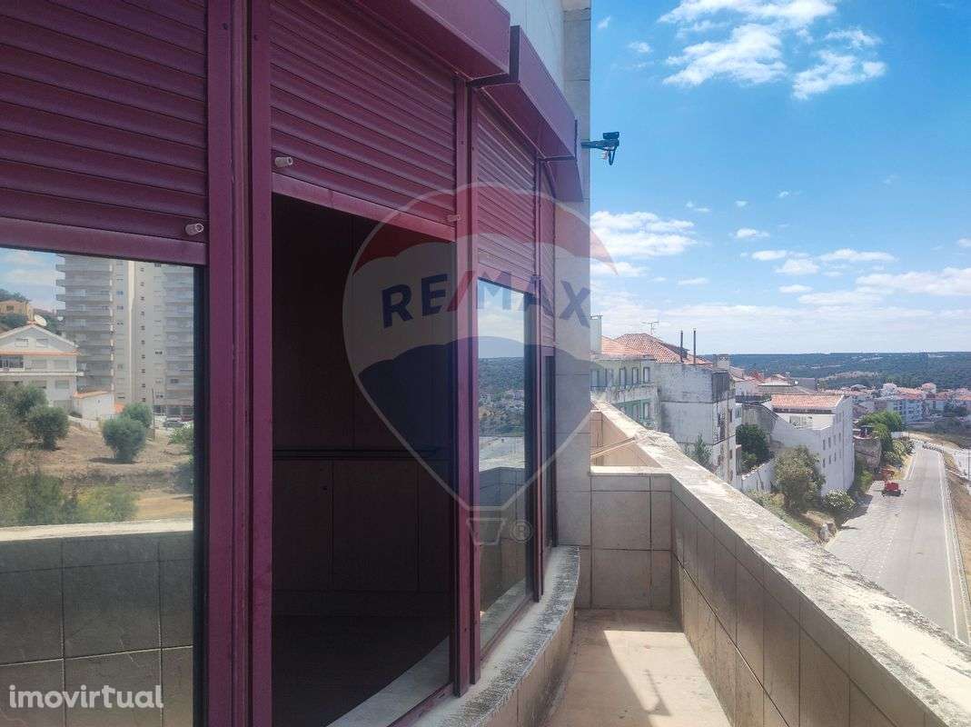 Escritório  para arrendamento - Grande imagem: 2/17