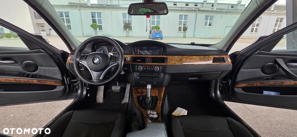 BMW Seria 3 318i - 18